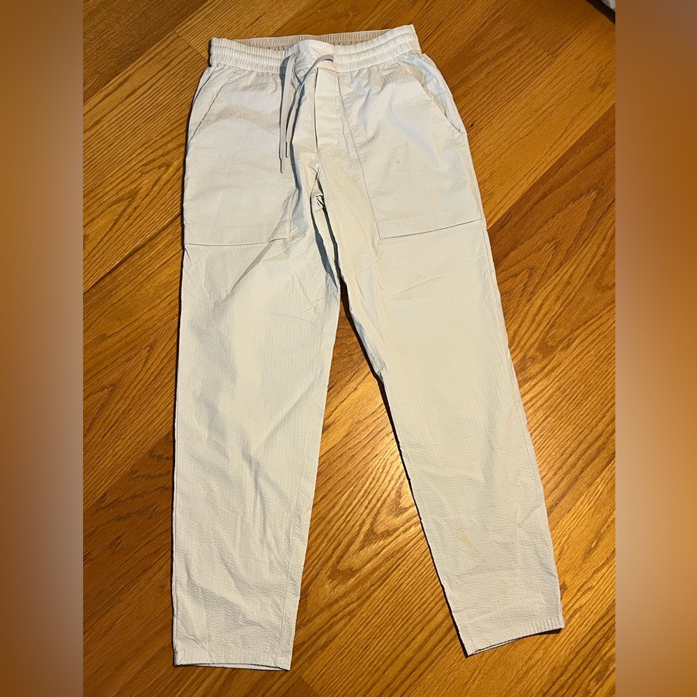Lululemon Men’s Joggers 
size- medium